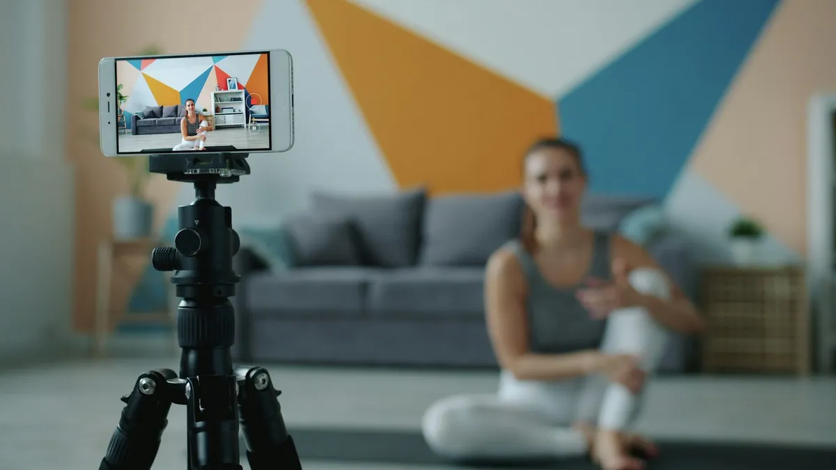 How to Market a Yoga Retreat Online: 5 Effective Strategies in 2024